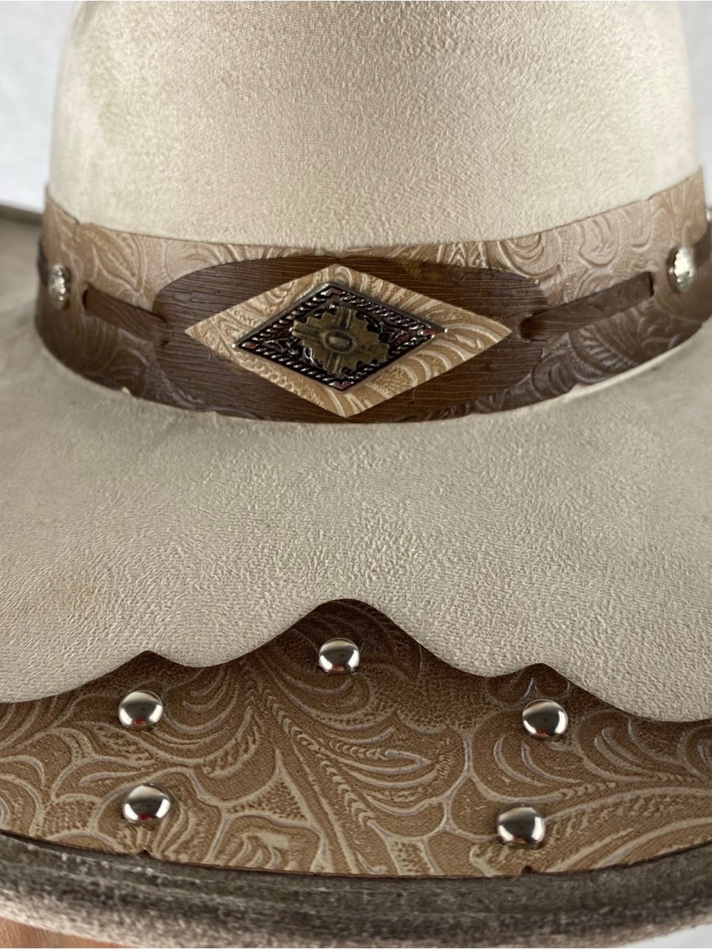 Women's Cream Felt Western Hat with Brown Leather Band - Picture 3 of 9
